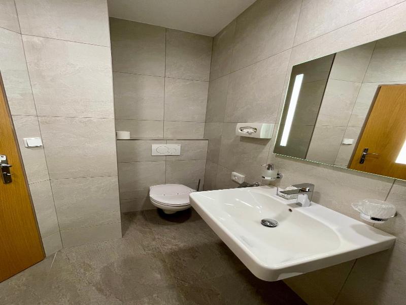 Hotel Vacek Pod V O V image