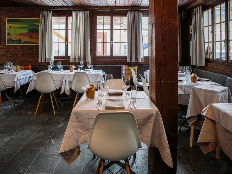 Hotel Restaurant Zum Schwarzen Bv Ren image