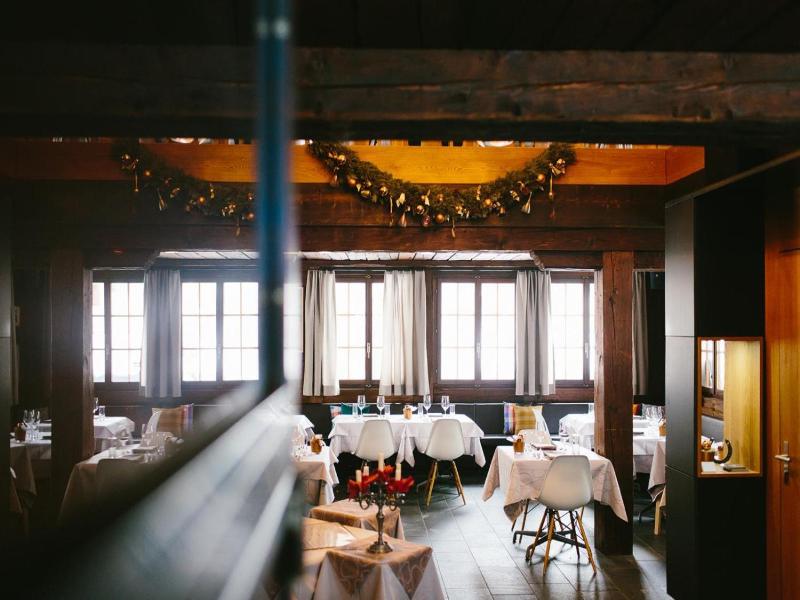 Hotel Restaurant Zum Schwarzen Bv Ren image