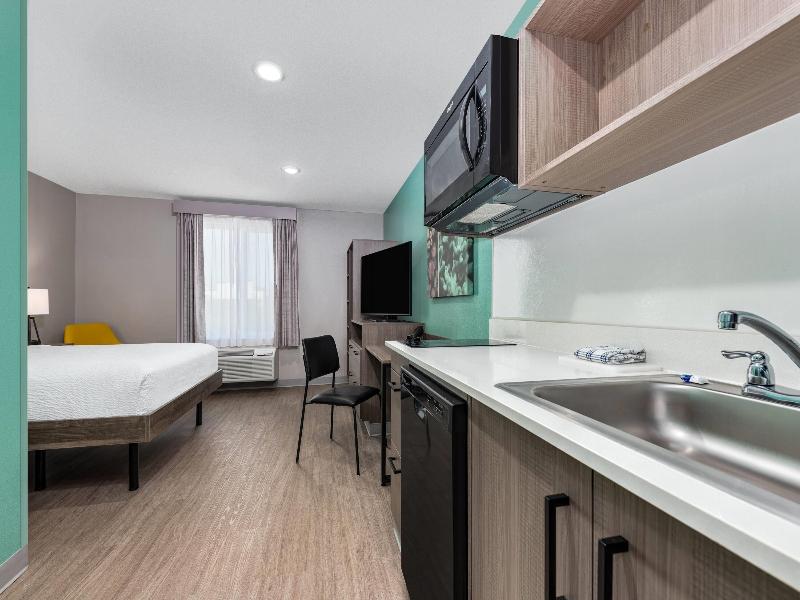 Echo Suites Extended Stay Dallas Plano/Richardson image