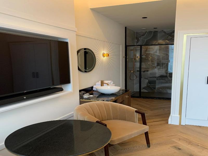 Boutique Hotel Jersey image