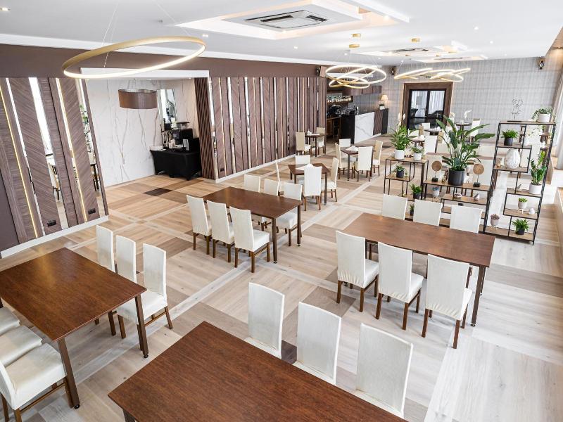 Hotel Le Ony image