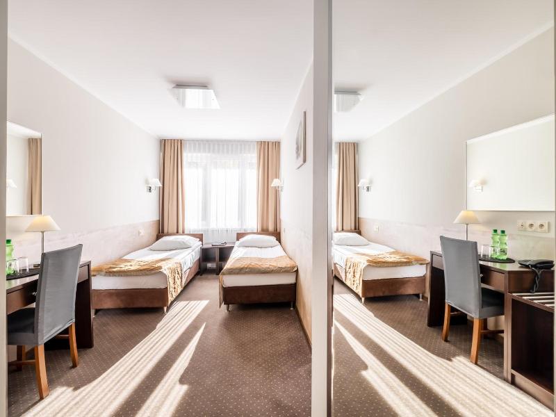 Hotel Le Ony image