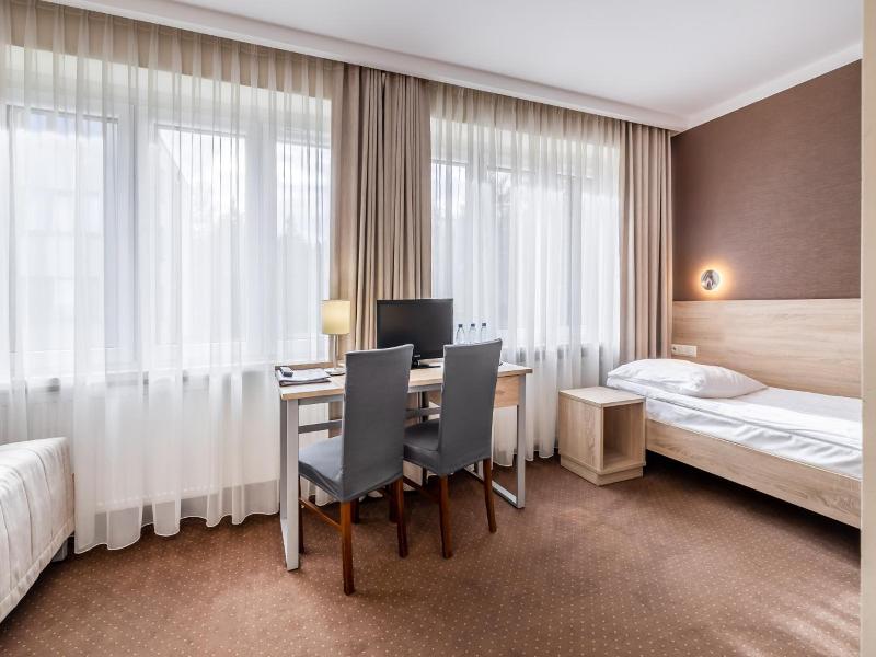 Hotel Le Ony image