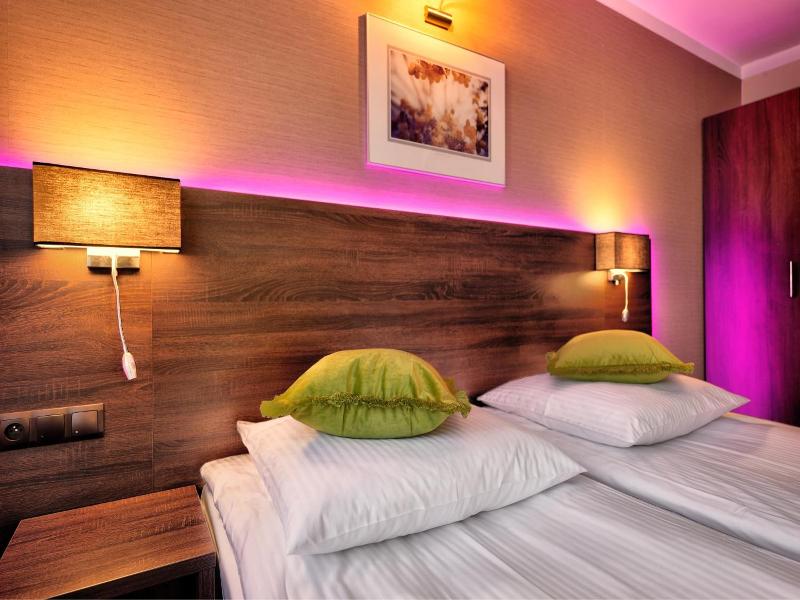 Hotel Le Ony image