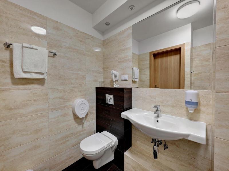 Hotel Le Ony image