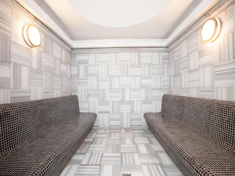 New Park Hotel image