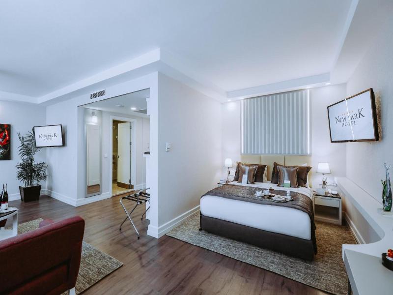 New Park Hotel image