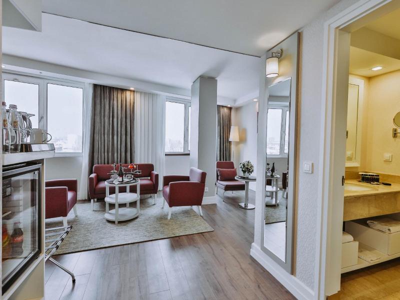 New Park Hotel image