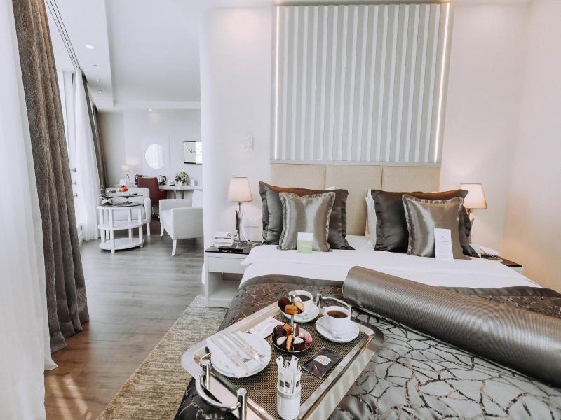New Park Hotel image
