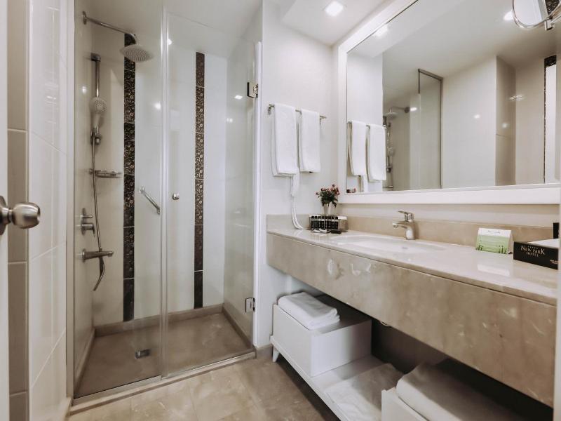 New Park Hotel image
