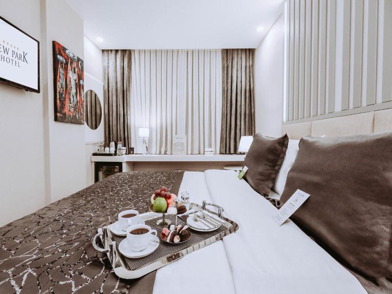 New Park Hotel image
