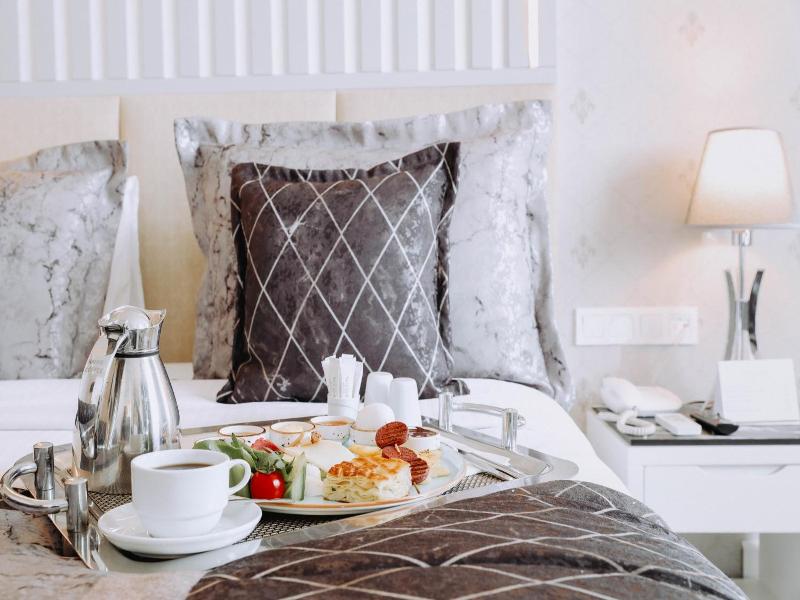 New Park Hotel image