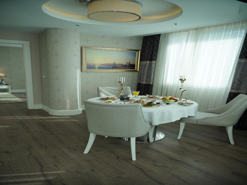 New Park Hotel image