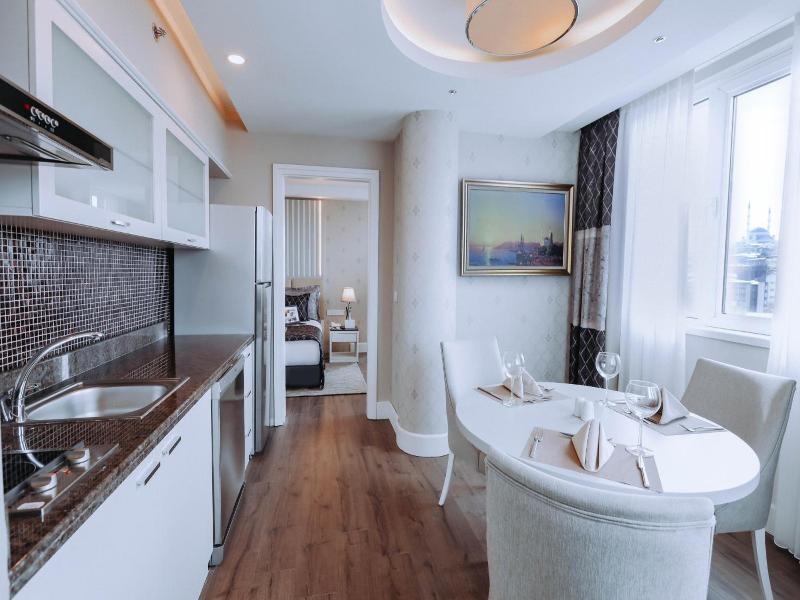 New Park Hotel image