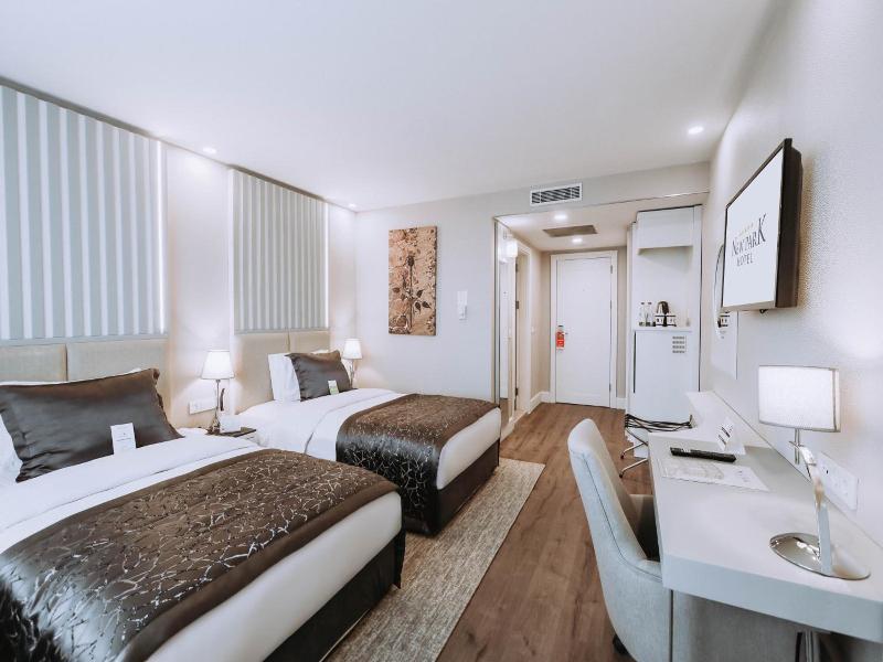 New Park Hotel image