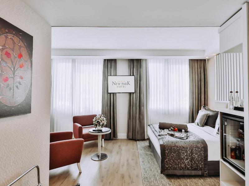 New Park Hotel image