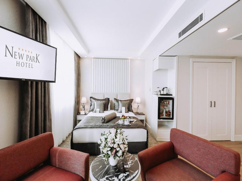 New Park Hotel image