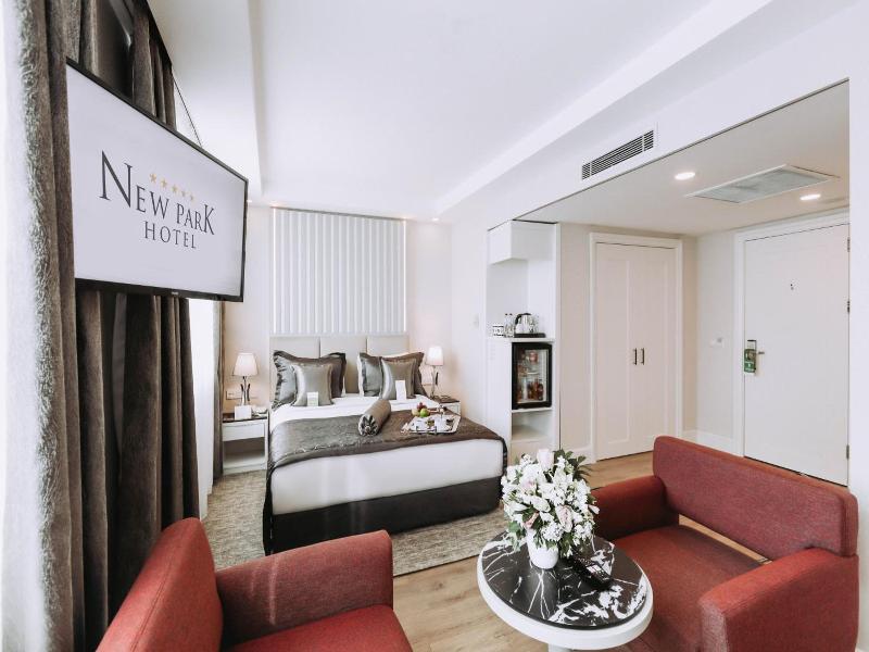 New Park Hotel image