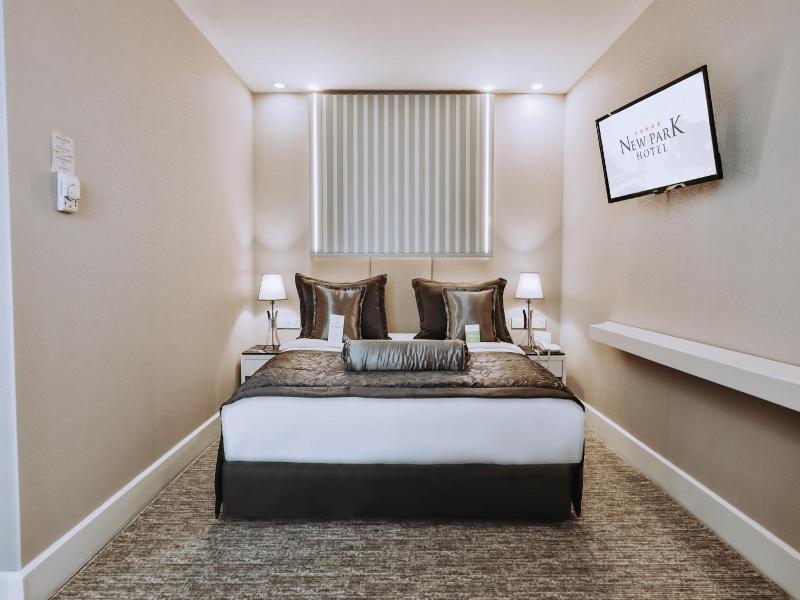 New Park Hotel image