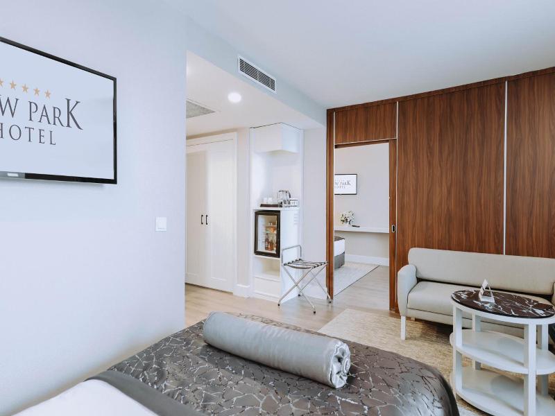 New Park Hotel image
