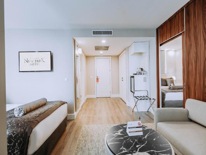 New Park Hotel image