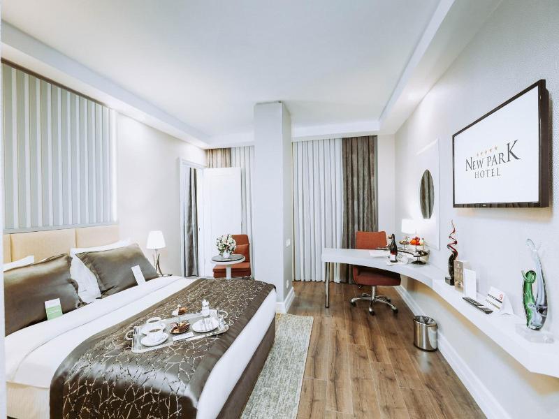 New Park Hotel image