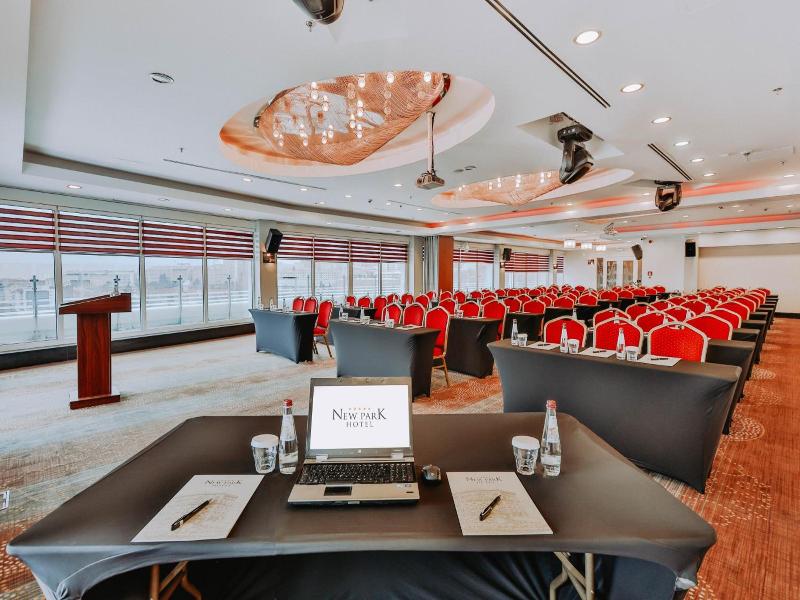 New Park Hotel image