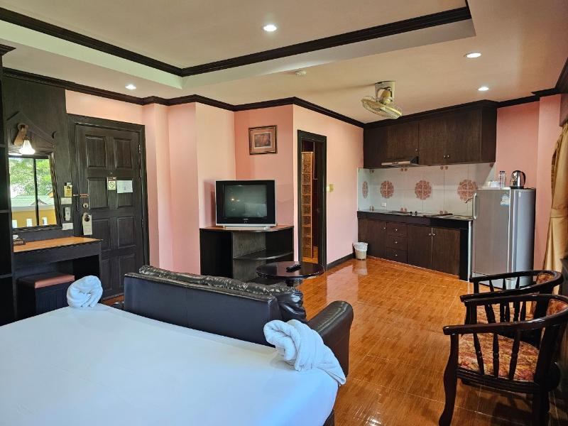 Nanai 2 Residence Patong image