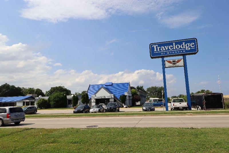 Travelodge By Wyndham Milwaukee image