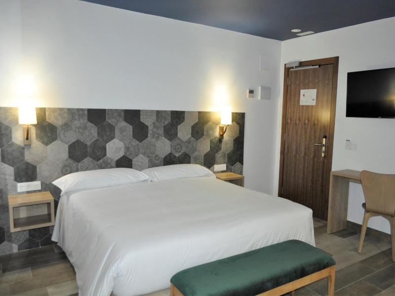 Hostal Restaurante Villa De Brihuega image