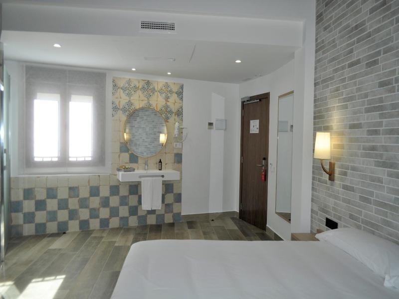 Hostal Restaurante Villa De Brihuega image