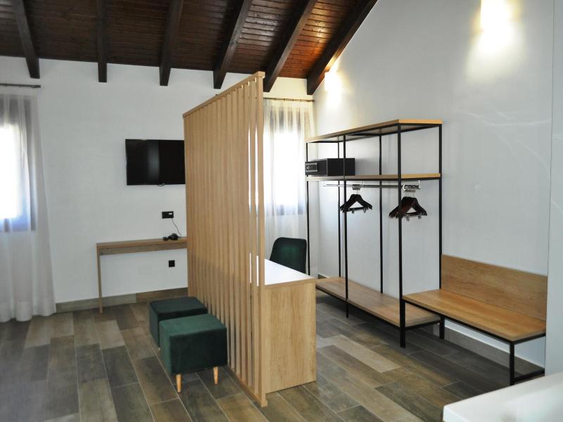 Hostal Restaurante Villa De Brihuega image