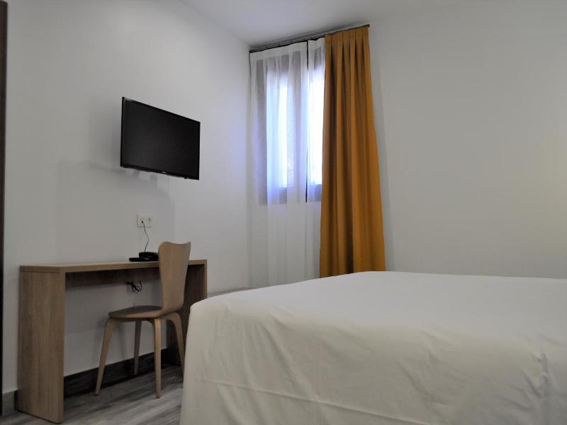 Hostal Restaurante Villa De Brihuega image