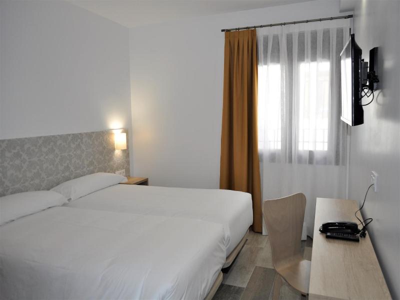 Hostal Restaurante Villa De Brihuega image