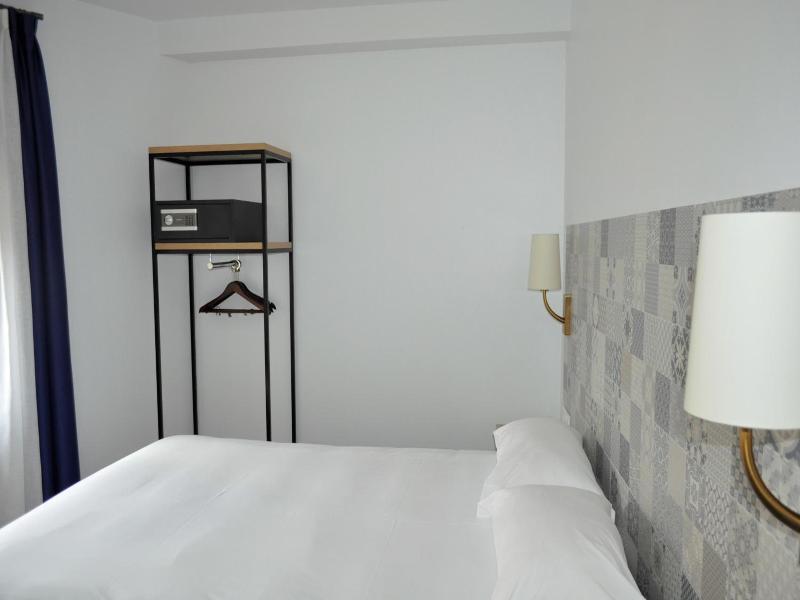 Hostal Restaurante Villa De Brihuega image