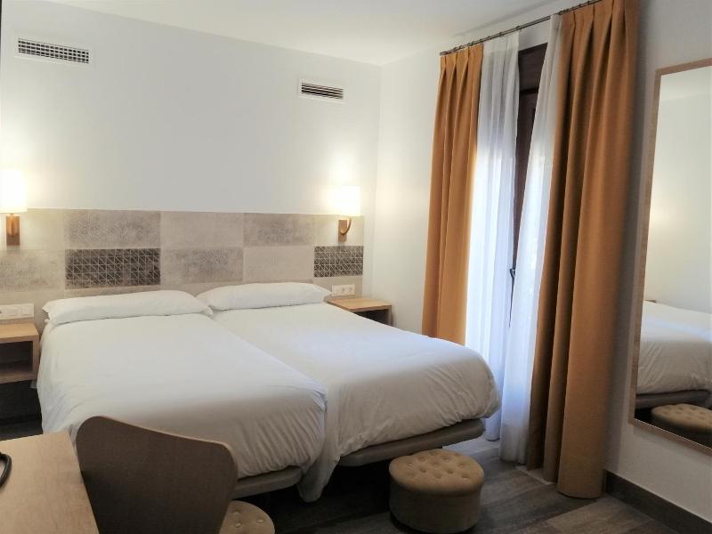 Hostal Restaurante Villa De Brihuega image