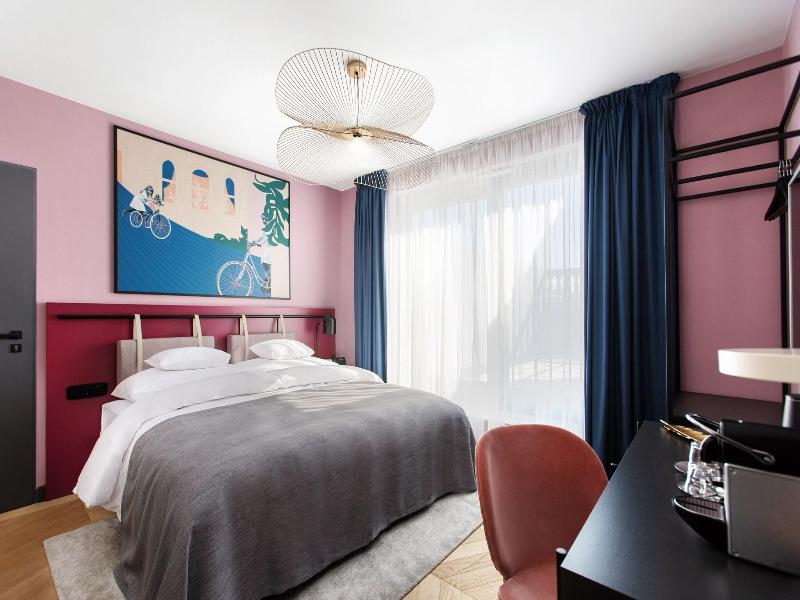 Alice Hotel image