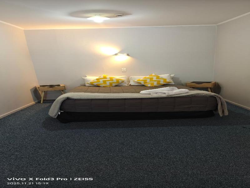 Chanel Court Motel image