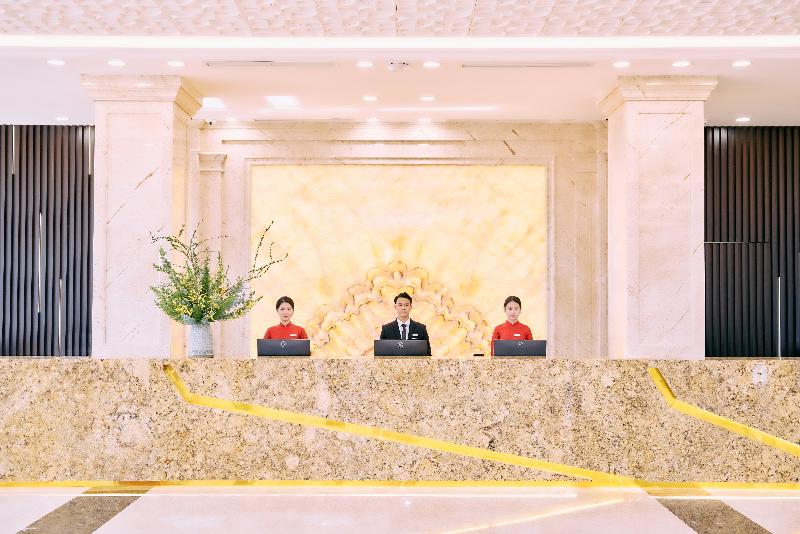 Adamo Hotel Hung Yen image