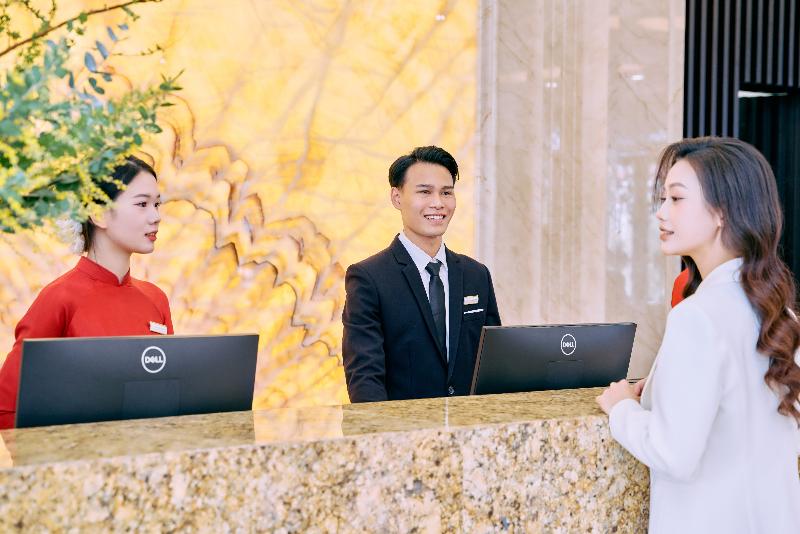 Adamo Hotel Hung Yen image