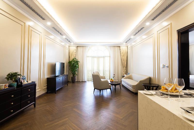 Adamo Hotel Hung Yen image