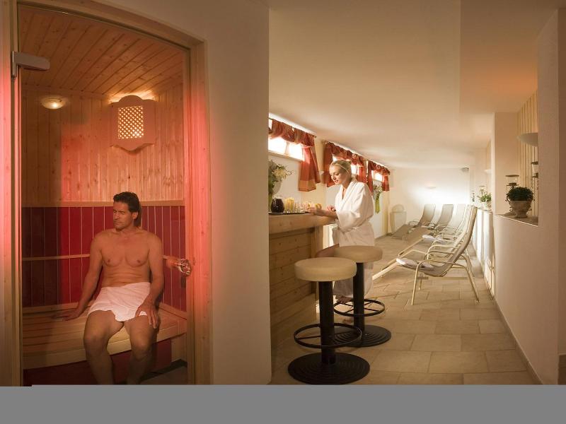 Hotel Sonne image