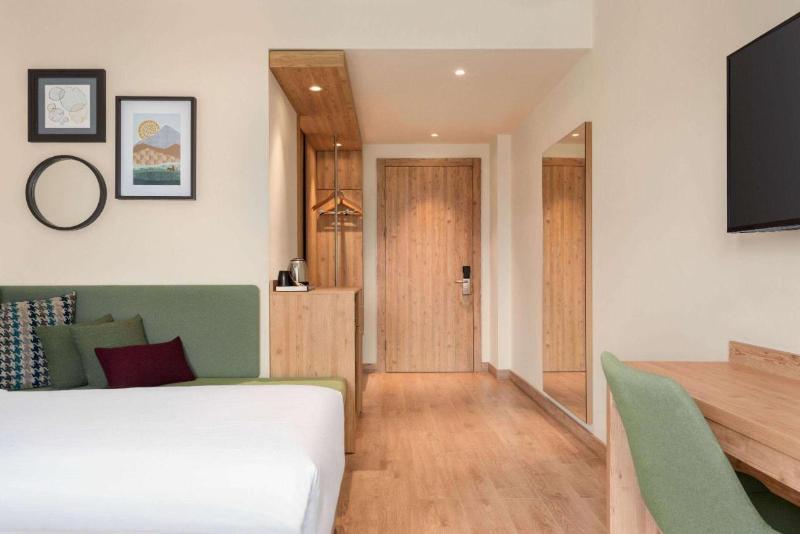 Wyndham Garden Zomin image
