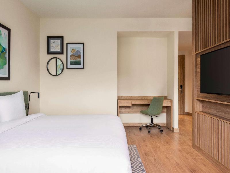 Wyndham Garden Zomin image 10