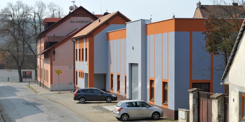 Hotel Kácov — general view