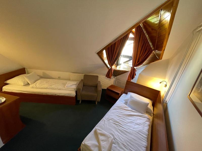 Hotel F Enix image