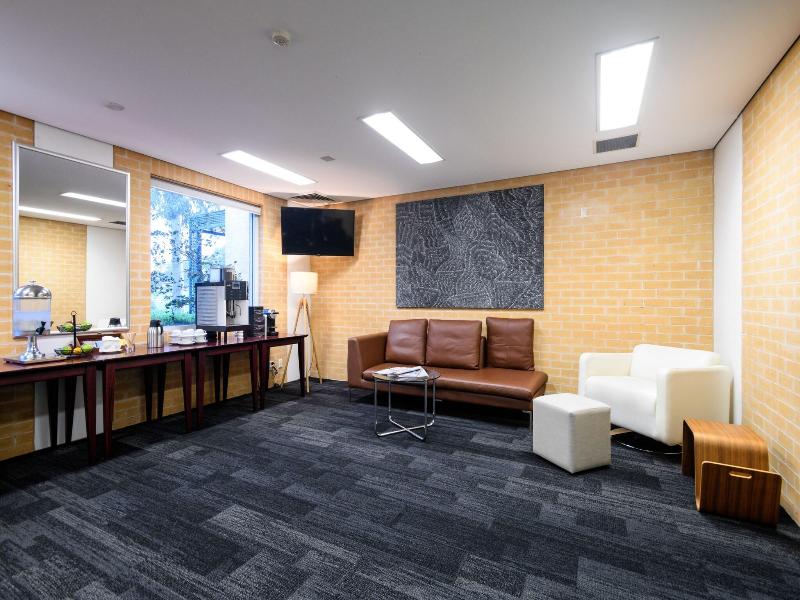Lakeside Hotel And Conference Centre image