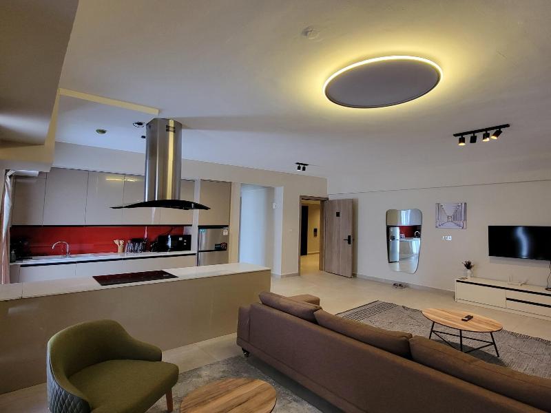 Zarafa Suites Hotel image