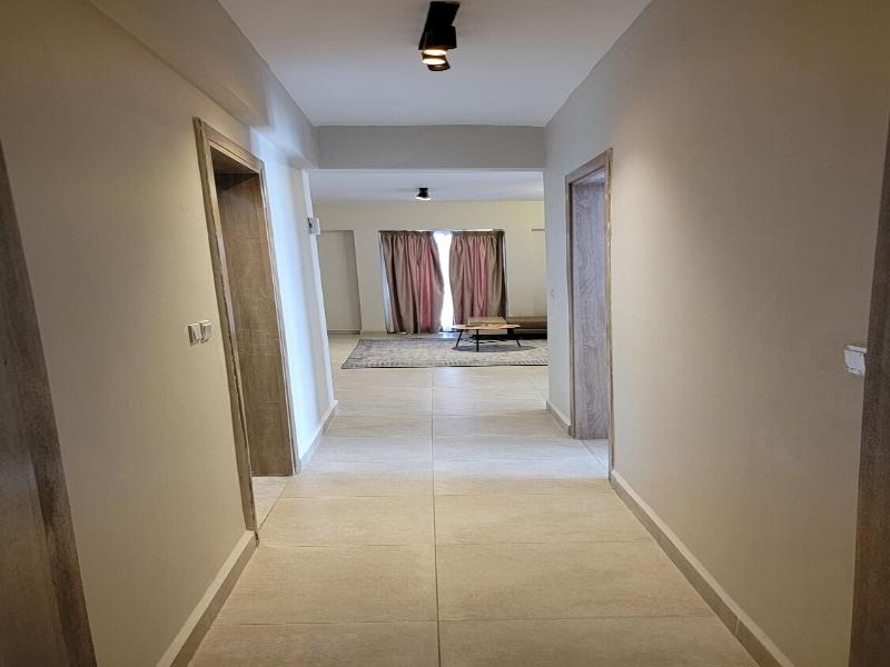 Zarafa Suites Hotel image